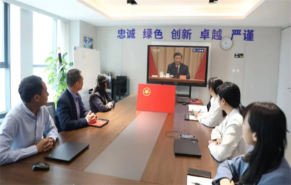 pg麻将胡了团委组织旁观庆祝中国共青年团成立100周年大会